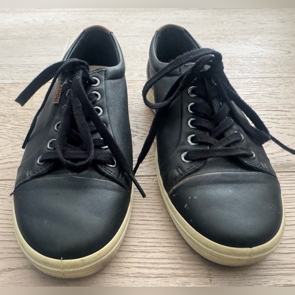 ECCO WOMEN’S SOFT SNEAKER BLACK LEATHER
Size 37 - Picture 2 of 8